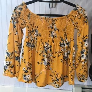 Women’s, M. Yellow off the shoulder/long sleeve
